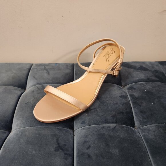 Like new Jewel Badgley Mischka Danni II Sandal Champagne Various Sizes - Picture 3 of 6